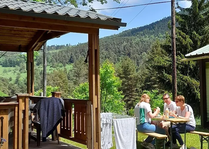 Et Mobil Homes Dans La Montagne Au Les Sapins
