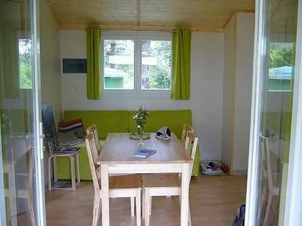 Et Mobil Homes Dans La Montagne Au Les Sapins * Camurac